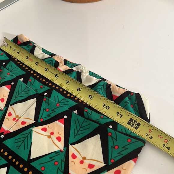 LulaRoe Christmas Geometric SANTA CLAUS Print LEGGINGS *One Size* - Picture 5 of 6